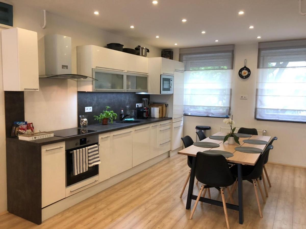 Szentalom Apartman Debrecen Ngoại thất bức ảnh